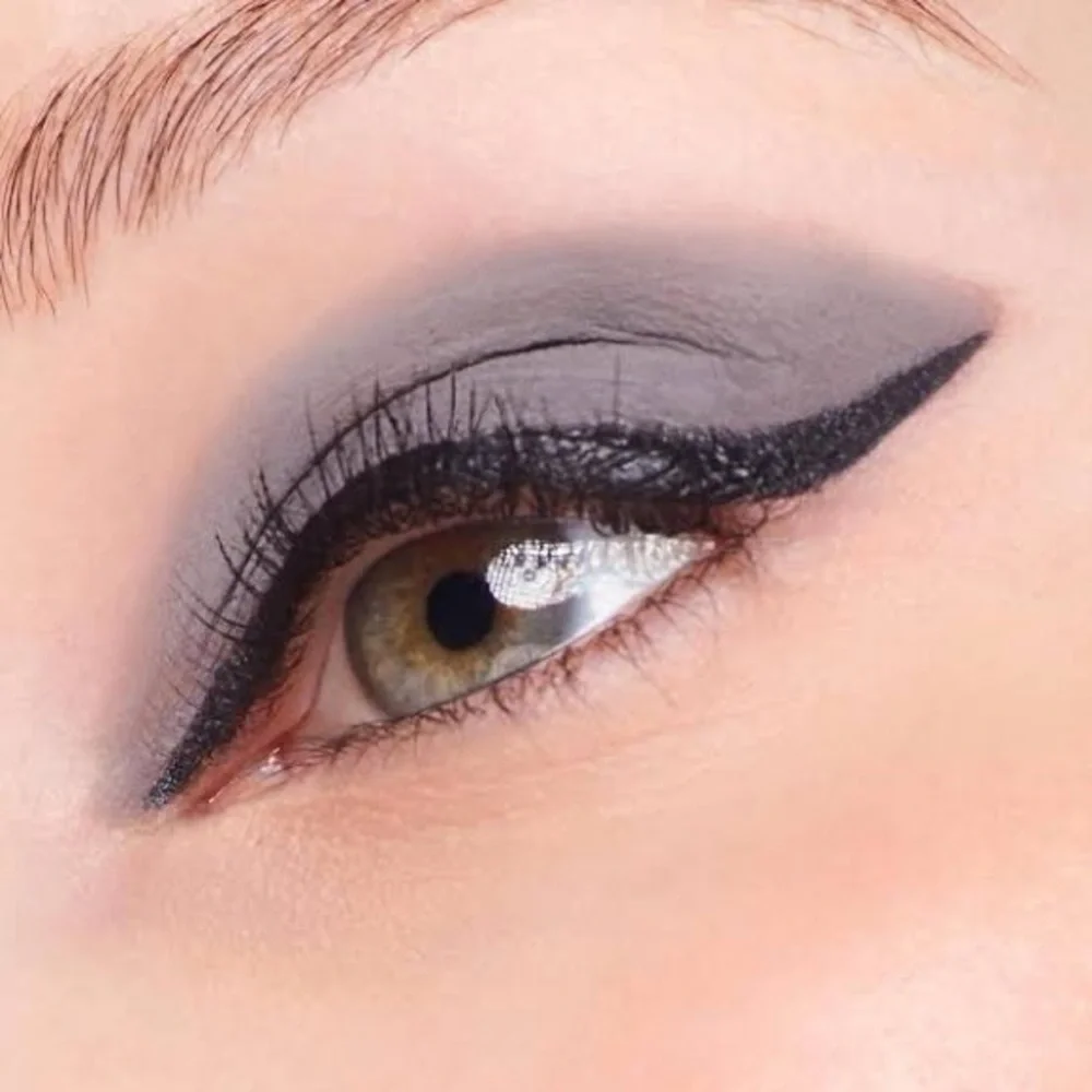 Stila Suede Shade Liquid Eye Shadow: Sheer Powder - Picture 6 of 10